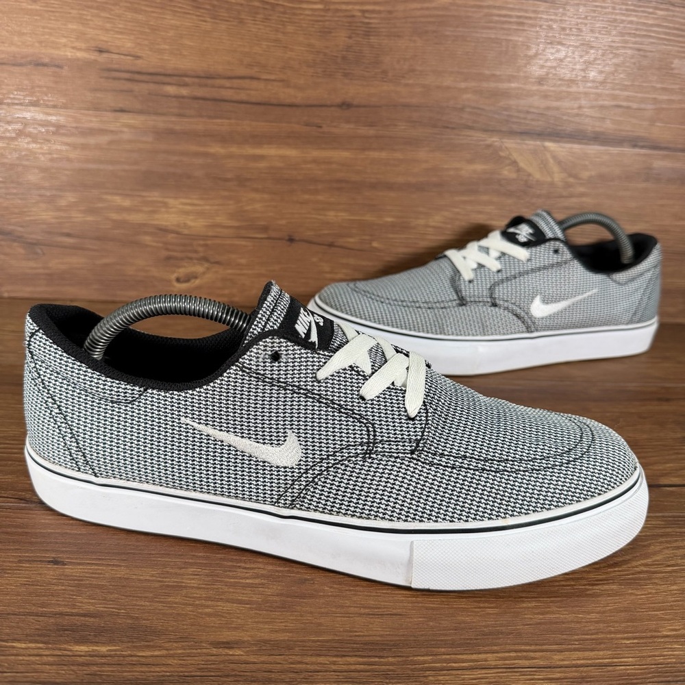 NIKE SB ‘Clutch Premium’ Skate Shoes Men’s Size 10 Checkered Sneakers